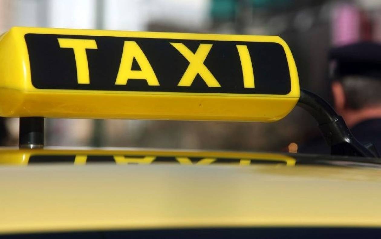 Το ΣΑΤΑ καταδικάζει τον ταξιτζή που έβγαλε από το αμάξι του την γυναίκα που πυροβολήθηκε από τον σύζυγό της