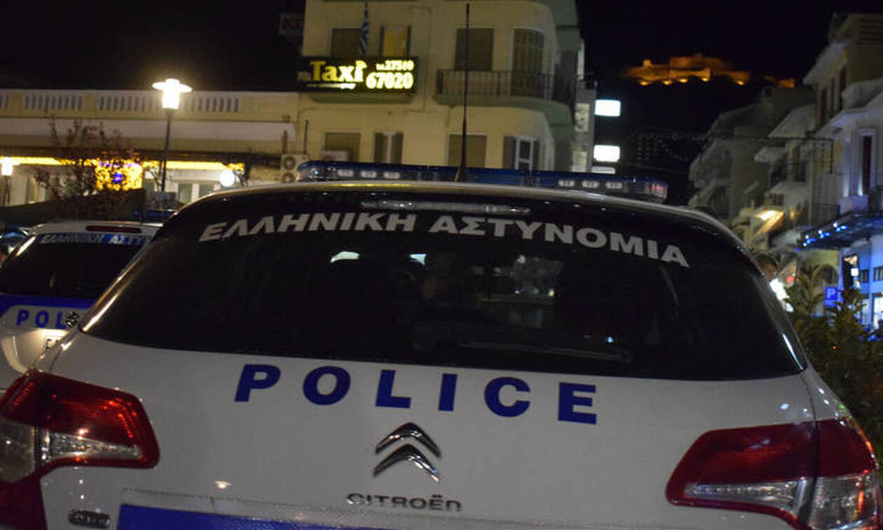 Θρίλερ στη Ρόδο: Νεαρός μαχαίρωσε συγγενή του και ταμπουρώθηκε σε σπίτι