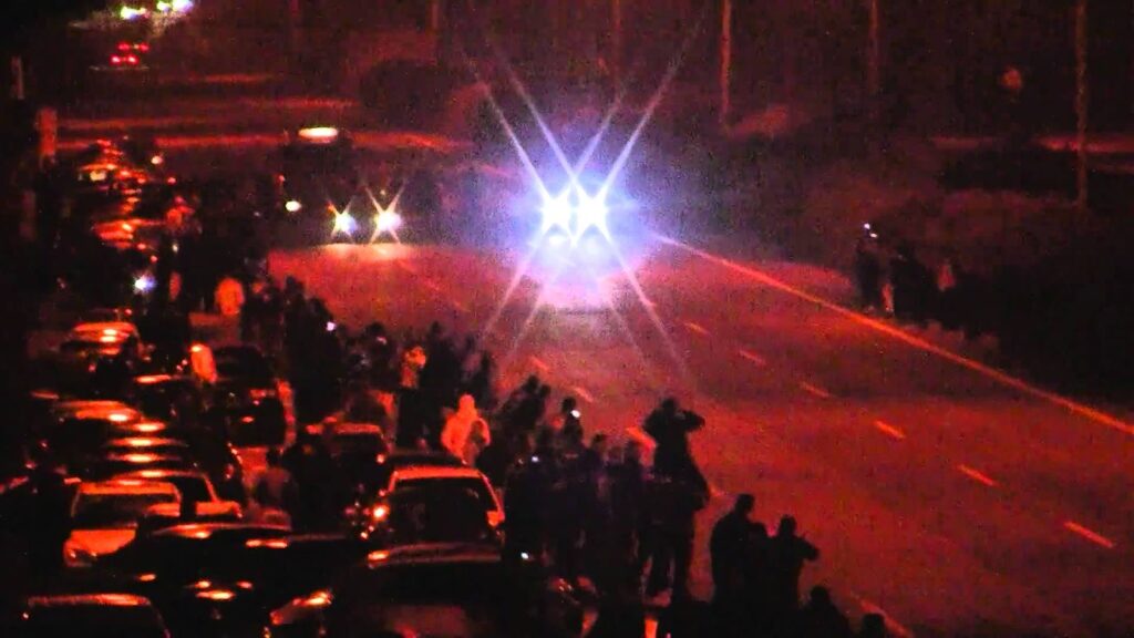 Λυκαβηττός: Μπλόκα της Τροχαίας για αυτοσχέδιους αγώνες αυτοκινήτων