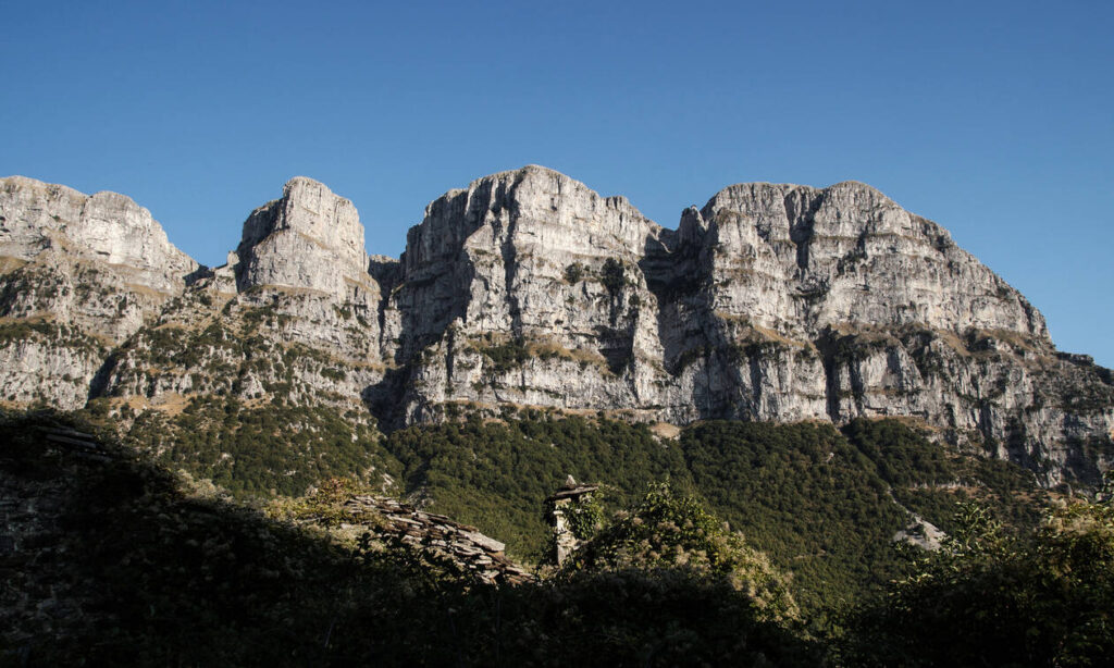 Αυτός είναι ο πολύτεκνος αστυνομικός που σκοτώθηκε στην Τύμφη (φώτο)
