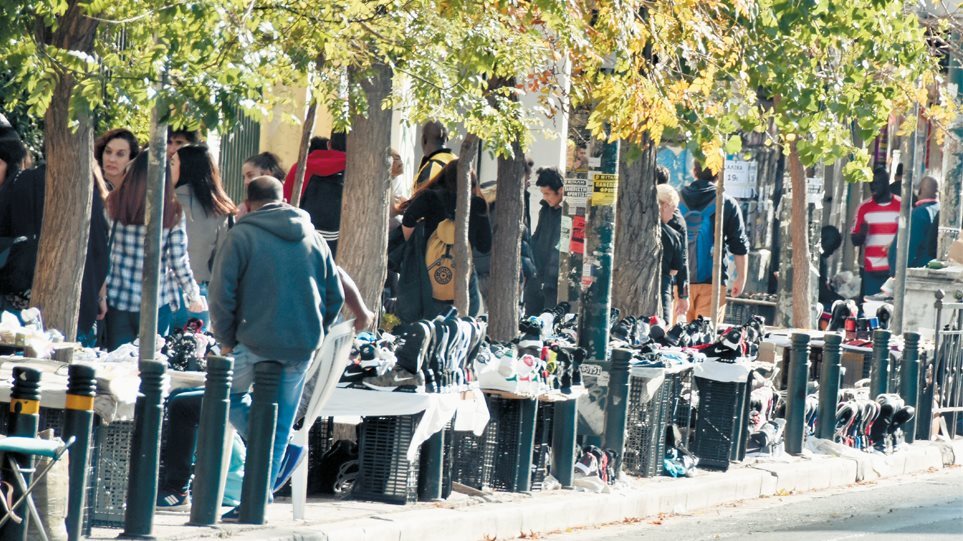Επίθεση από αλλοδαπούς σε πολίτη ΑΜΕΑ έξω από την ΑΣΟΕΕ