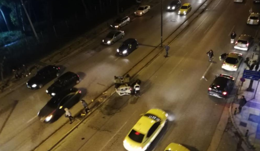 Τροχαίο ατύχημα στη Μεσογείων στο ύψος του Ερρίκος Ντυνάν (φώτο)