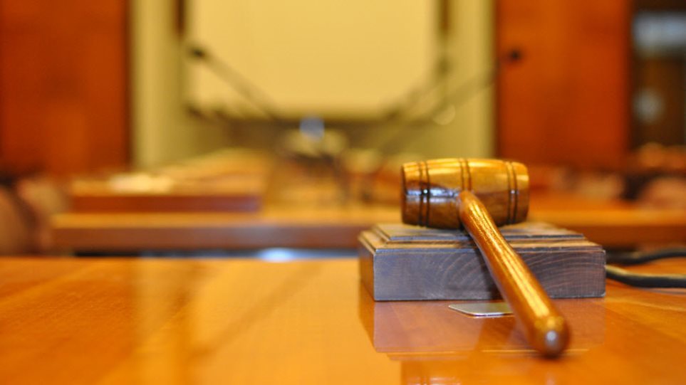 Συνελήφθη και ο δικηγόρος Θεόδωρος Παναγόπουλος για την υπόθεση της «μαφίας των φυλακών»