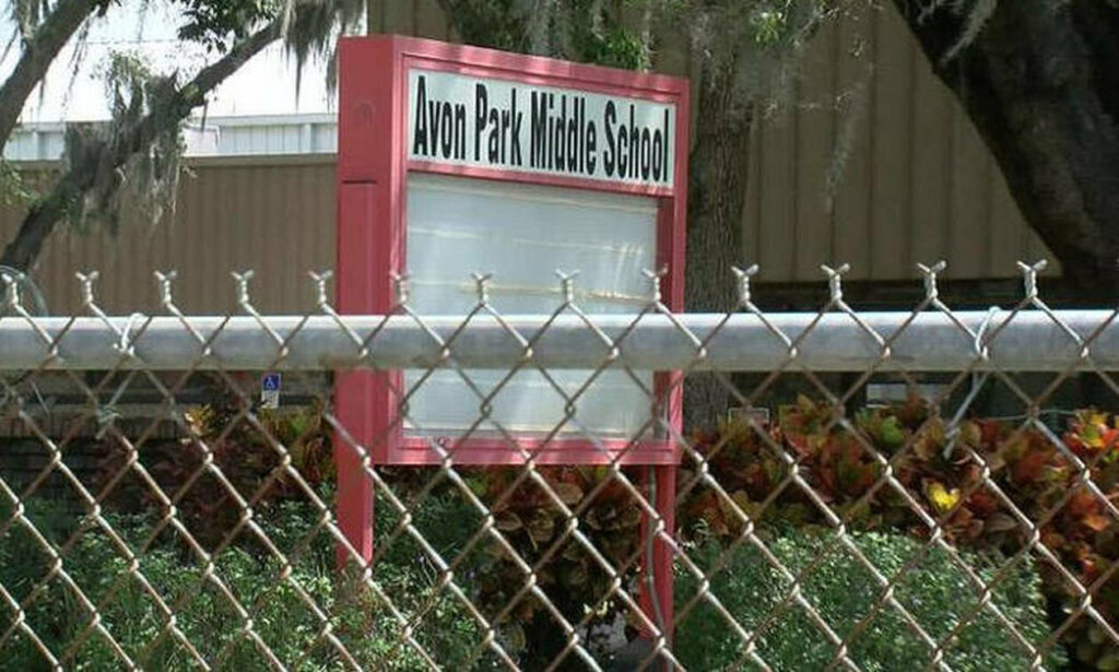 14χρονες μαθήτριες σχεδίαζαν να δολοφονήσουν εννέα άτομα