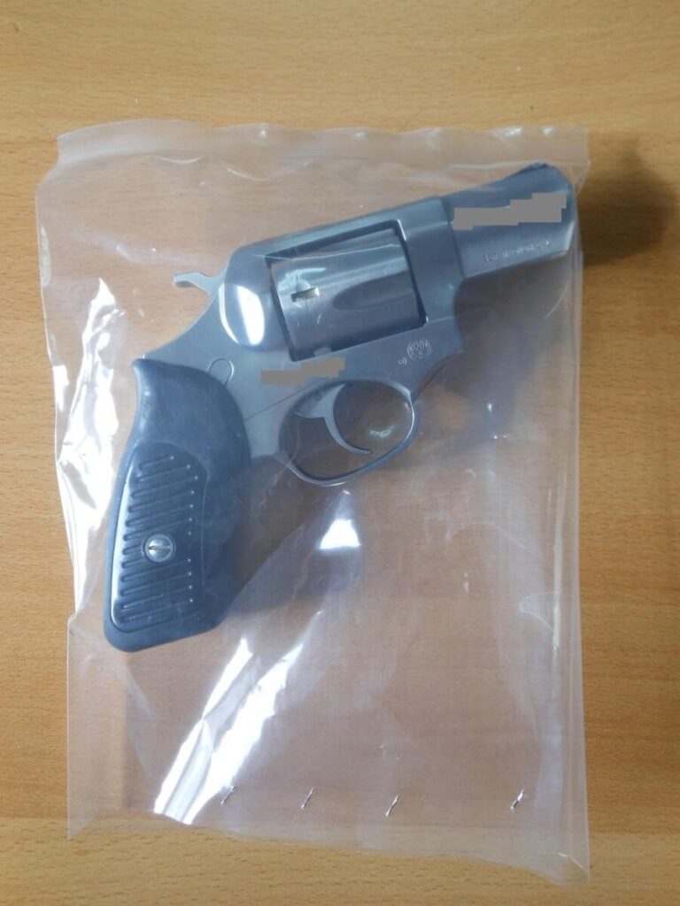 Η βαλλιστική μίλησε: Ο 54χρονος βενζινάς έριξε την αδέσποτη σφαίρα που χτύπησε την 8χρονη – Αυτό είναι το όπλο (φωτό)