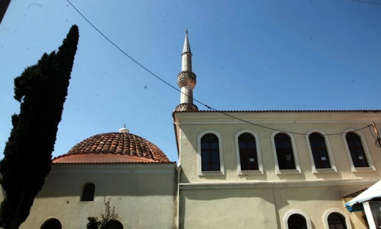 Συντονισμένες ενέργειες του μειονοτικού DEB με το φιλοσκοπιανό «Ουράνιο Τόξο» και το ΥΠΕΞ παρακολουθεί αμήχανα