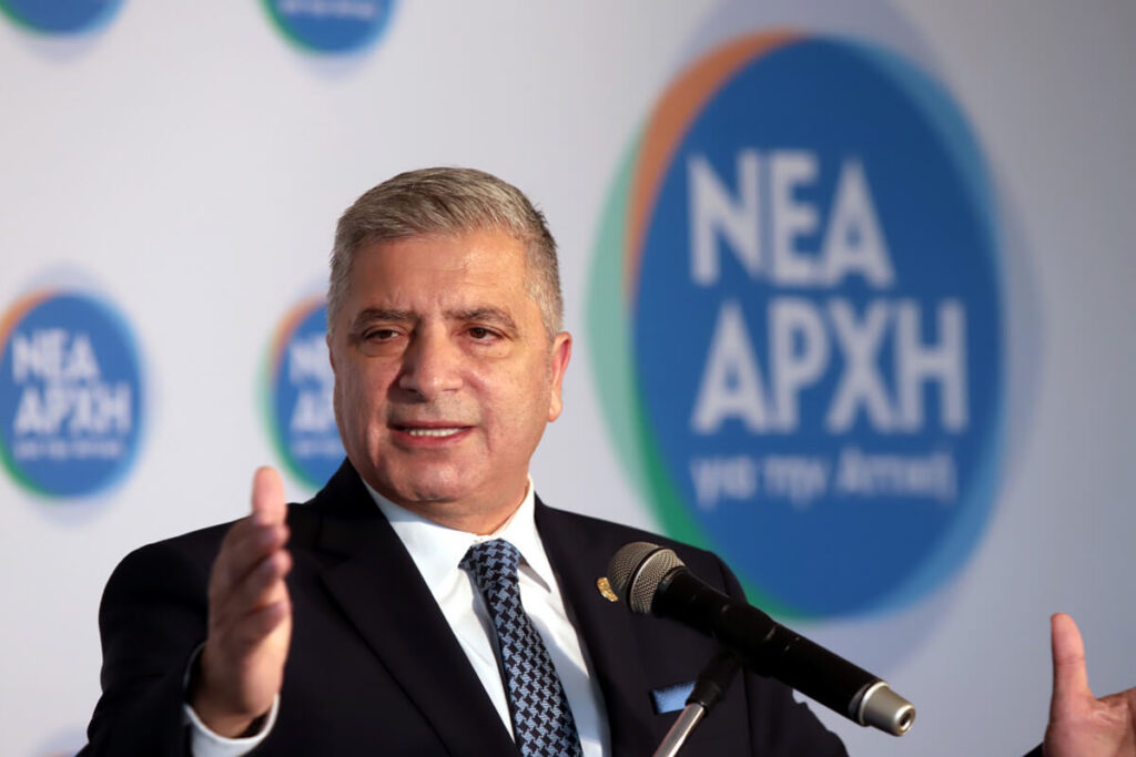 Βανδάλισαν εκλογικά περίπτερα του Γιώργου Πατούλη (φωτο)