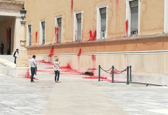 Η ΕΛΑΣ περίμενε «ντου» Ρουβίκωνα στη Βουλή αλλά… αιφνιδιάστηκε – Έγγραφο-ντοκουμέντο (φώτο)