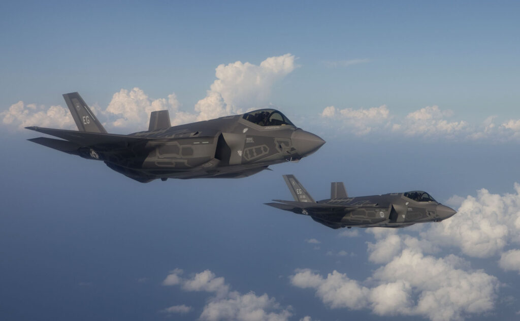 Μαχητικά F-35A της USAF μεταστάθμευσαν στο Aviano της Ιταλίας!