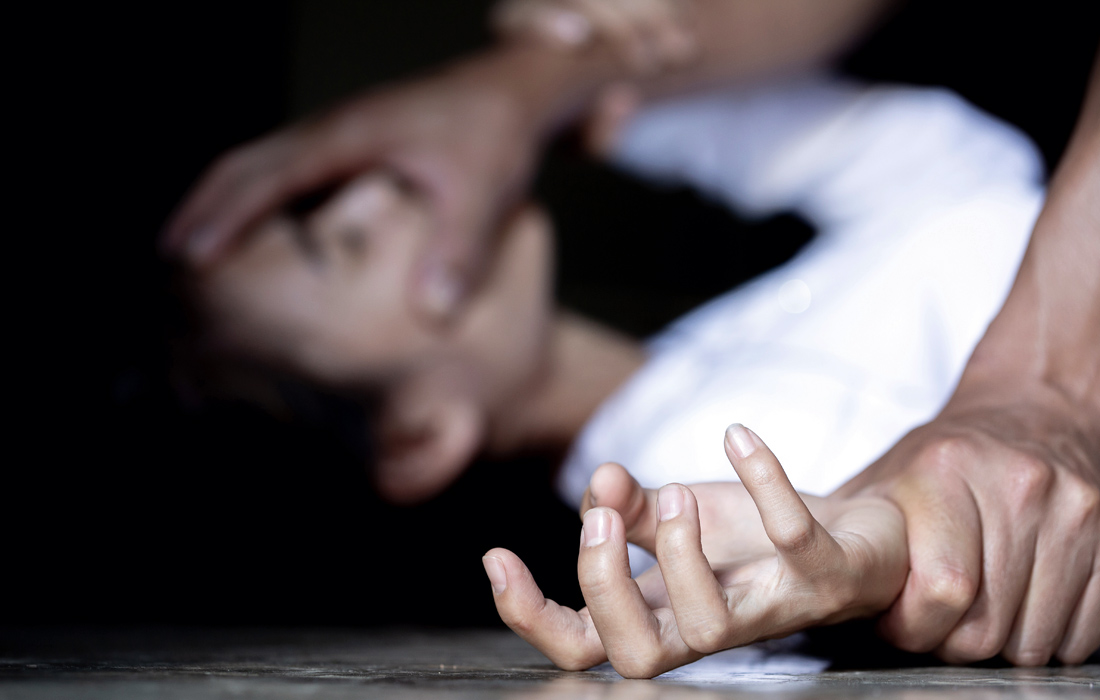 Αποτροπιασμός στη Χαλκίδα – 26χρονη κακοποιήθηκε με μπουκάλι