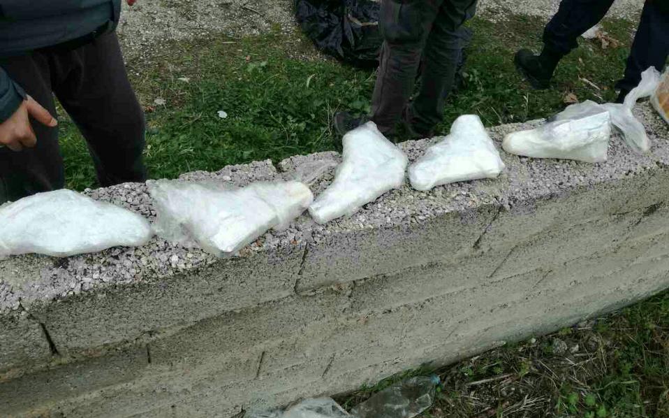 Έθαβε ηρωίνη στην αυλή του σπιτιού του στην Κάλυμνο