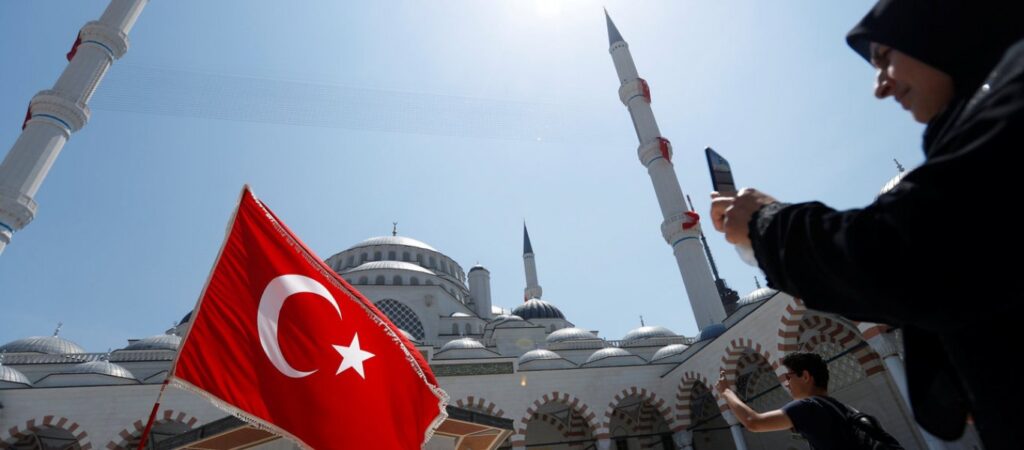 Εκλογές Κωνσταντινούπολης: Όλη η χώρα έβλεπε το debate – Τι είπαν Γιλντιρίμ και Ιμάμογλου