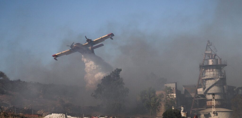 Φωτιά στη Φυλή: Οι διάλογοι πυροσβεστών μέσω ασυρμάτου λίγο μετά την ενημέρωση για τον νεκρό άντρα (βίντεο)