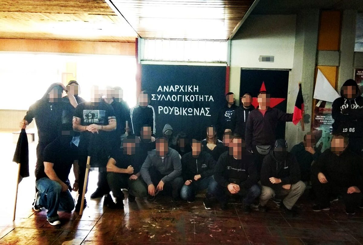 «Ντου» Ρουβίκωνα στο Κρατικό Νίκαιας
