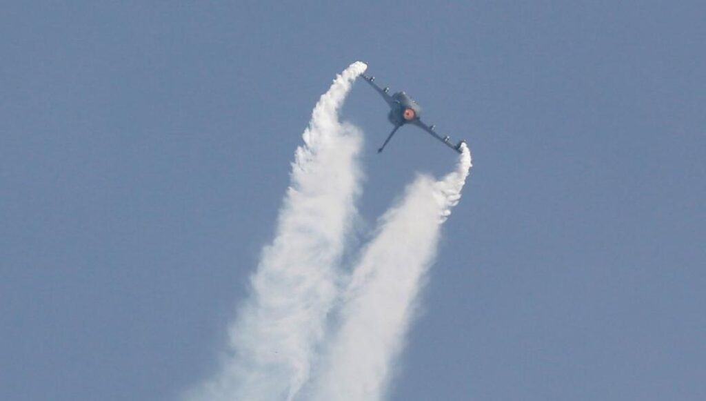 Ινδία: Πολεμικό αεροσκάφος «βομβάρδισε» φάρμα πριν κάνει αναγκαστική προσγείωση (βίντεο-φωτο)