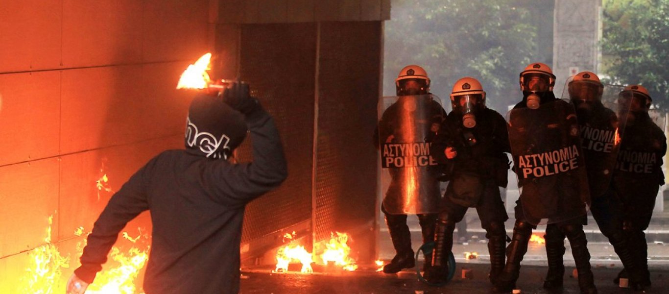 «Θερμόαιμος» Νεοδημοκράτης αξιωματικός της ΕΛ.ΑΣ: «Έρχονται κλομπ και… βαζελίνη στα Εξάρχεια»