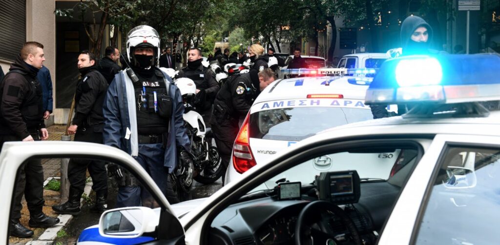 Φύλλα πορείας σε 700 αστυνομικούς: Σε πλήρη εξέλιξη το σχέδιο της κυβέρνησης για την ασφάλεια