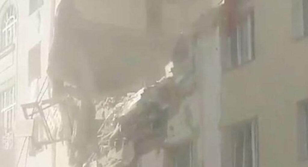 Κατέρρευσαν δύο παλιές κατοικίες σε Πετράλωνα και Δραπετσώνα