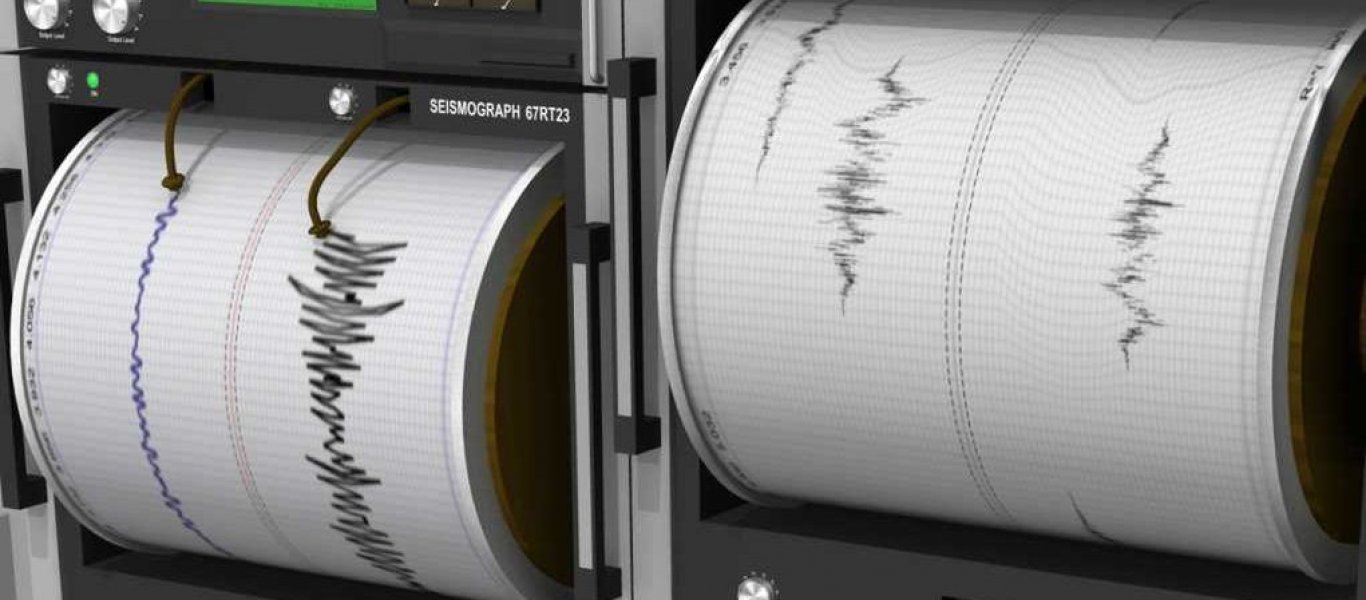Ισχυρός σεισμός στην Αττική: Επεσε ο σταυρός σε εκκλησία στο Μοναστηράκι (εικόνα)