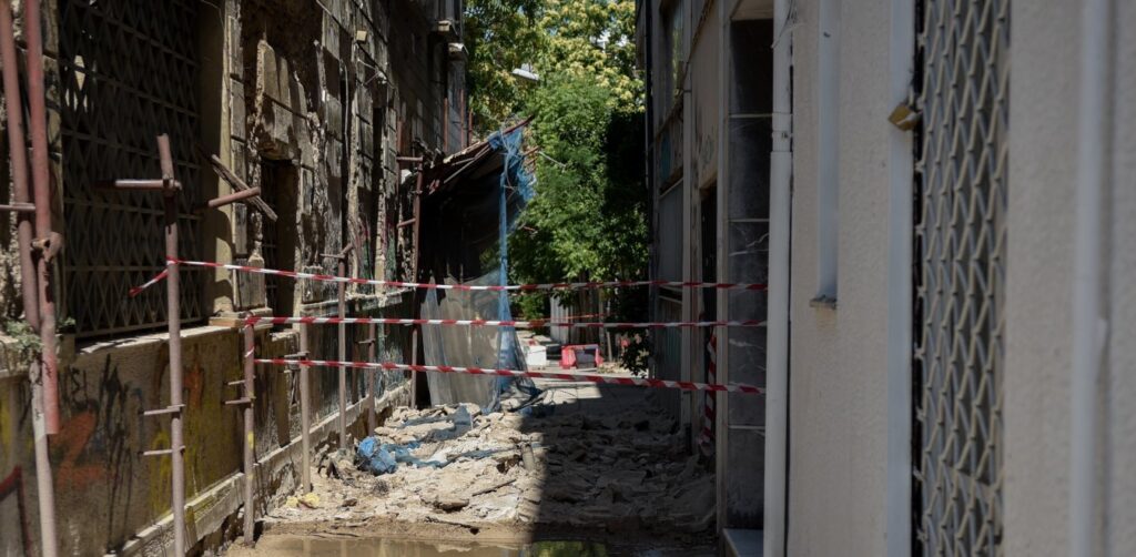 Φυλή: Ο σεισμός «ξαναχτύπησε» τα ίδια σπίτια 20 χρόνια μετά