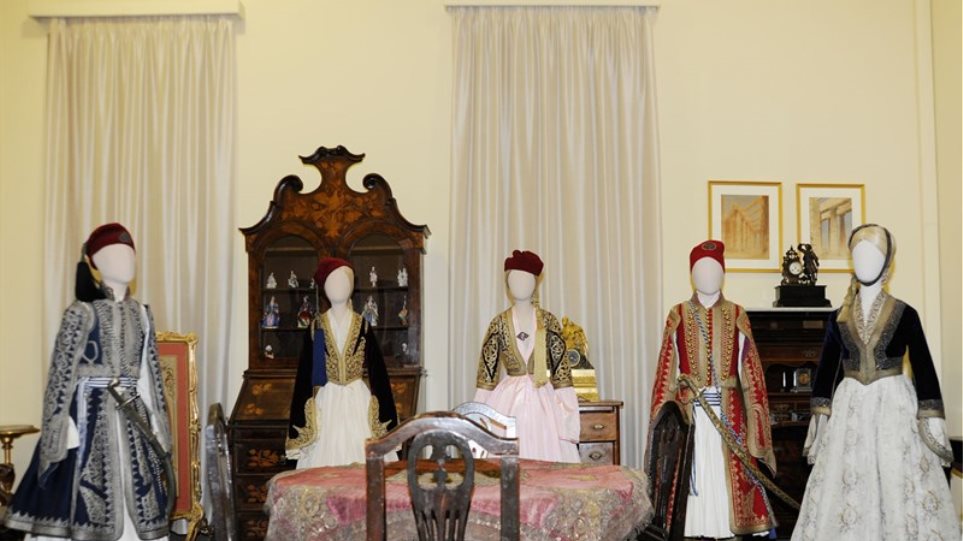 Μεσολόγγι: Έκλεψε κουμπούρια και… φουστανέλες από πολιτιστικό σύλλογο!