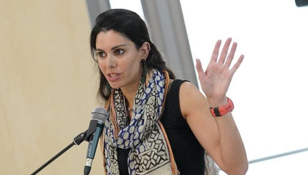 Ανατροπή στην υπόθεση εξαφάνισης της 34χρονης αστροφυσικού: Βρέθηκαν κηλίδες αίματος στο κρεβάτι του ξενοδοχείου