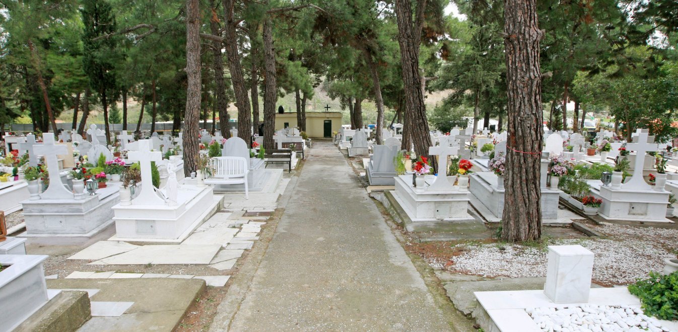 Ναύπλιο: Φρικιαστικό θέαμα σε νεκροταφείο – Βρήκαν νεκρό έμβρυο εκτός τάφου