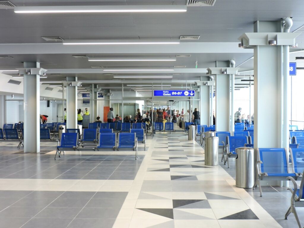 Κρήτη: Γερμανός προσπάθησε να μπει στο αεροπλάνο με πιστόλι και σφαίρες