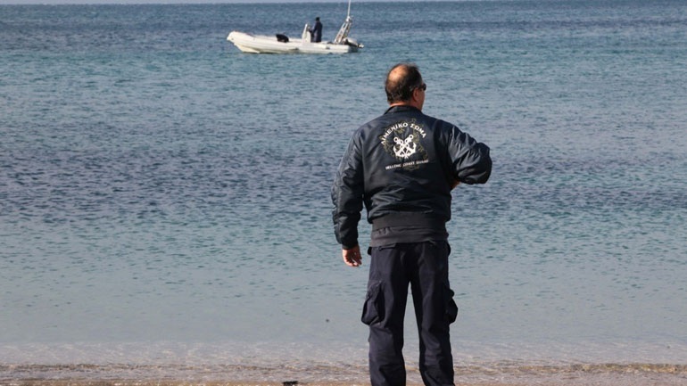 Ρέθυμνο: Γυναίκα διασώθηκε από βέβαιο πνιγμό – Τα ρεύματα την οδηγούσαν στην Γαύδο (φωτο)