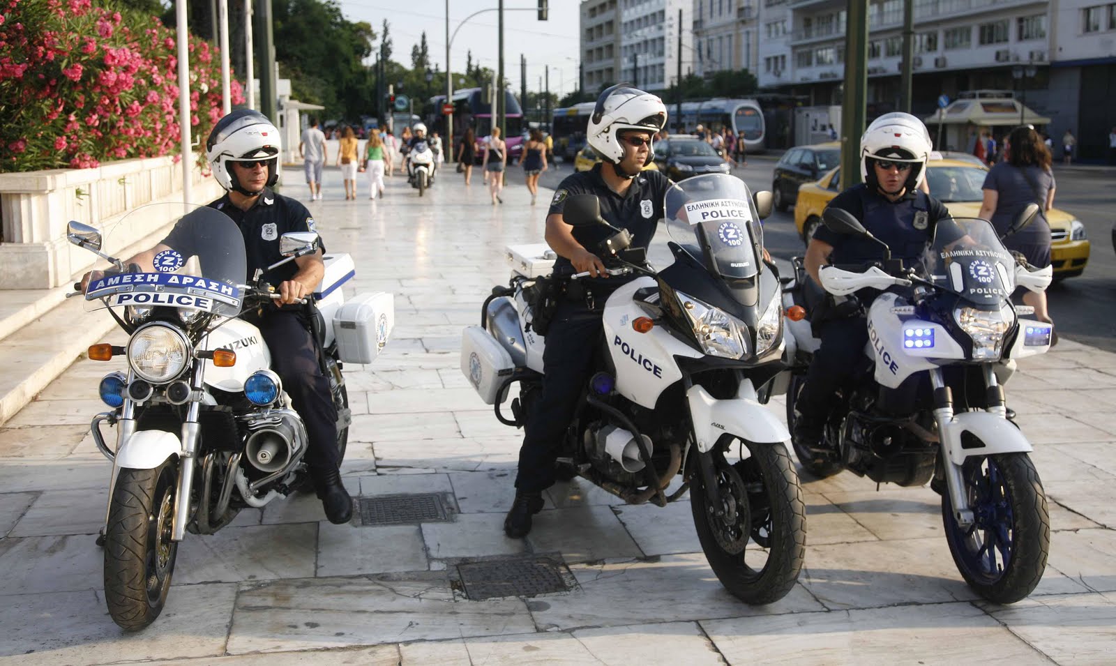 Με Προεδρικό Διάταγμα ενισχύεται η ΕΛ.ΑΣ. – Πού ζούσαν οι αλλοδαποί στα Εξάρχεια & το νέο «λουξ» ξενοδοχείο τους