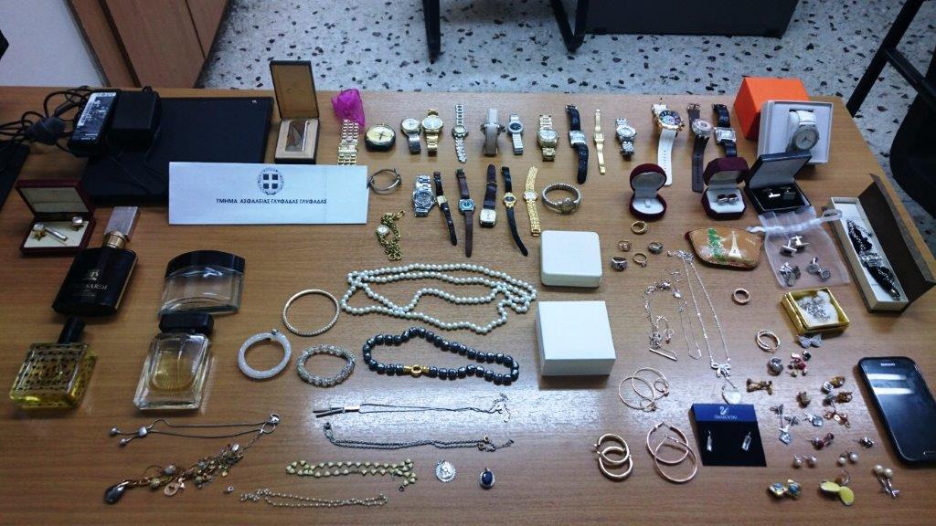 31 σπίτια στα Νότια Προάστια είχαν «νοικοκυρέψει» αλλοδαποί ληστές που έπαιρναν μέχρι και τις κολόνιες!