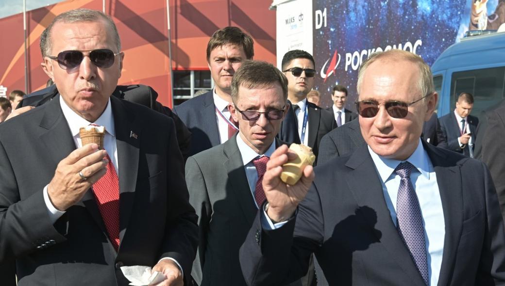 Σενάρια καλπάζουσας φαντασίας: «Ανακάλυψαν» πράκτορα του Πούτιν σε εταιρεία παγωτού στη MAKS!