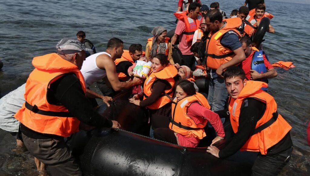 Διακόσιοι και πλέον αλλοδαποί αποβιβάστηκαν στις ελληνικές… ακτές μέσα σε 9 ώρες