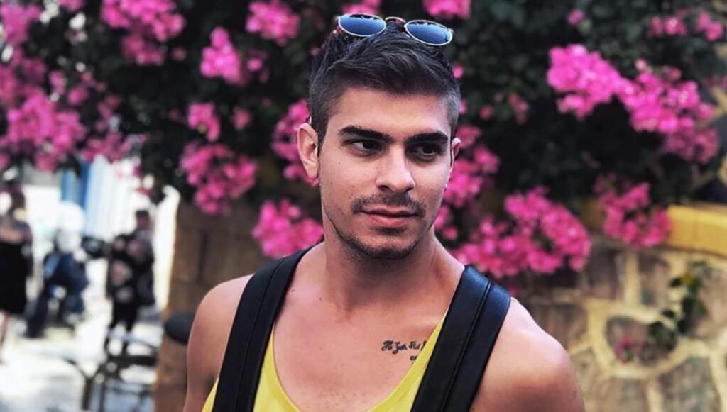 Άκης Δήμας: Η απάντηση του πατέρα του ηθοποιού μετά την αποκάλυψη ότι είναι γιος του «κτήνους της Λαμίας»