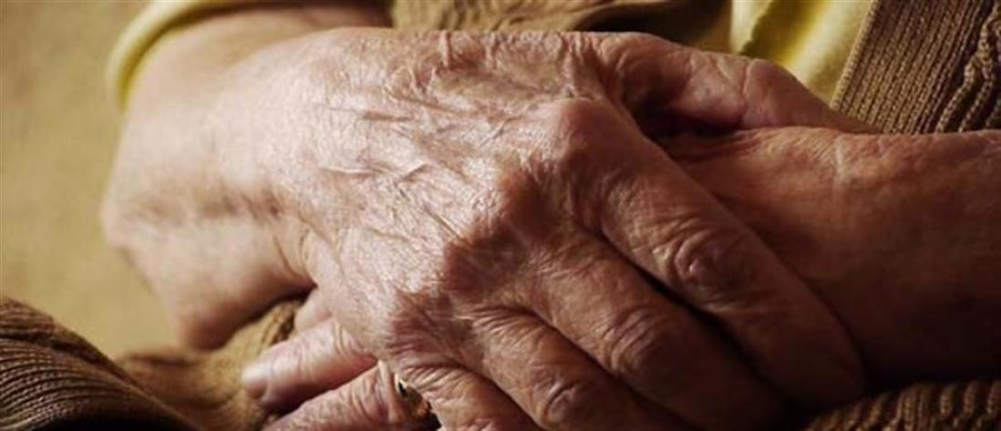 Φθιώτιδα: Ρομά έριξε κάτω ηλικιωμένη γυναίκα και την λήστεψε