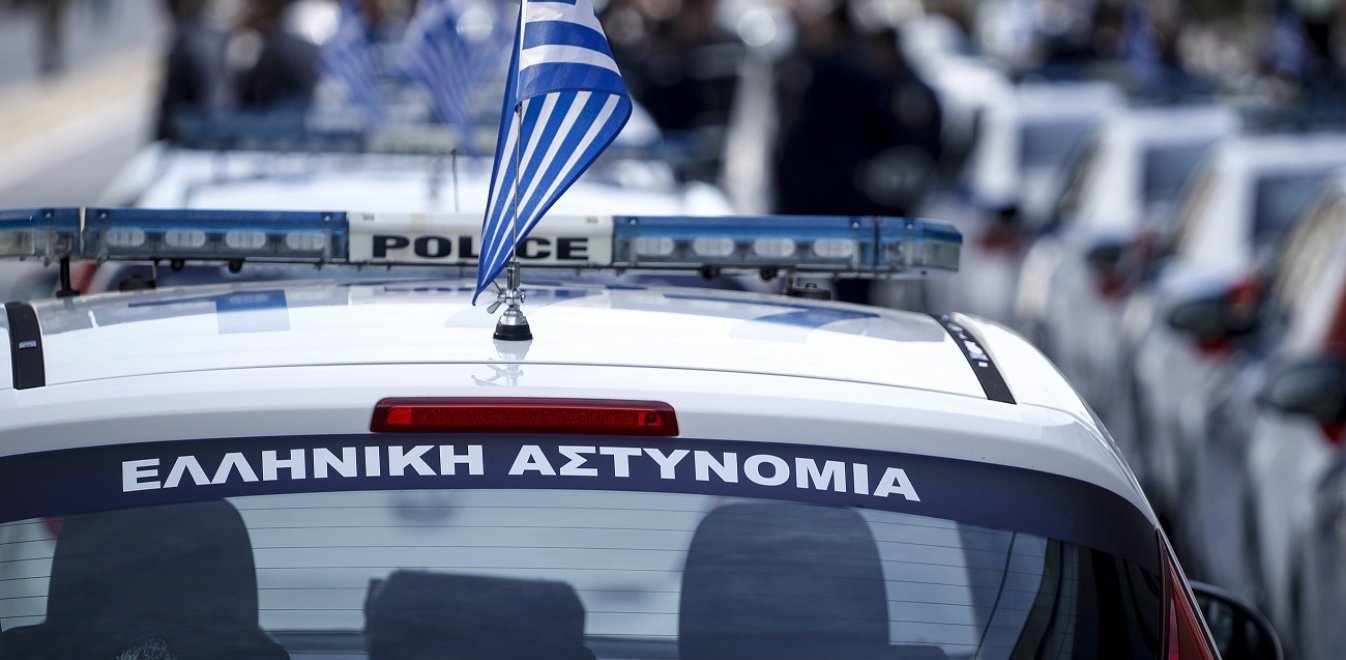 Νέα απάτη: 66χρονη από τη Λάρισα άφησε 15.000 ευρώ στην… πλατεία για να «ξεμπλέξει» την κόρη της
