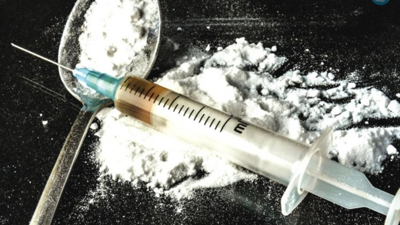 Φρίκη στο Βόλο: Μαθητής λιποθύμησε από τα ναρκωτικά σε σχολείο