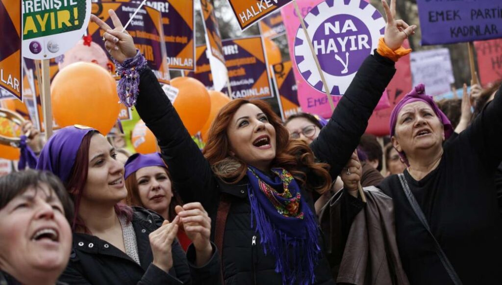 Κωνσταντινούπολη: Διαδήλωση για τη βία σε βάρος των γυναικών