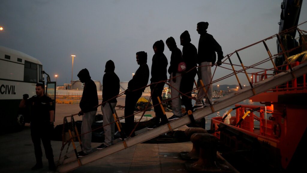 Η φιλοξενία προς τους αλλοδαπούς είναι καθήκον;