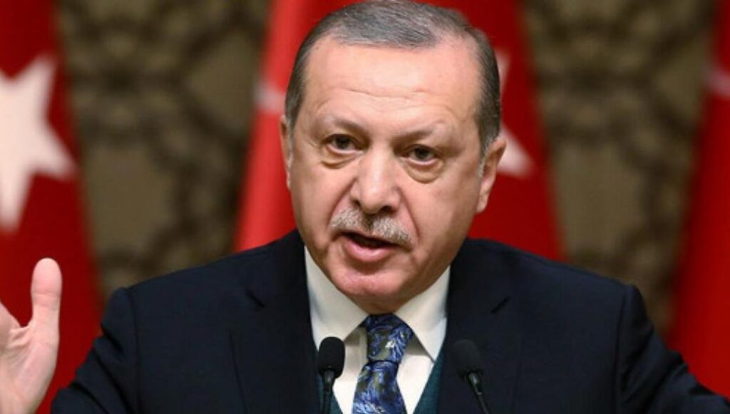 Ρ.Τ. Ερντογάν κατά του Μ.Ακιντζί: «Ξεπέρασε τα όρια»