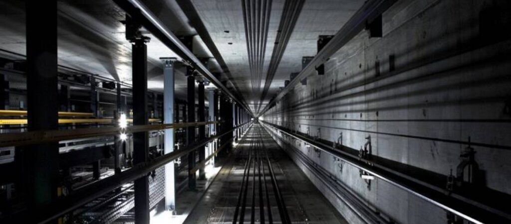 Τι κάνουμε σε περίπτωση που αρχίσει να πέφτει το ασανσέρ;