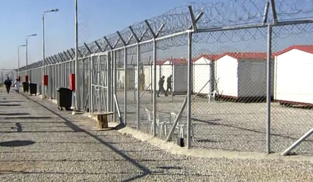 Φωτιά στο κέντρο κράτησης αλλοδαπών στην Αμυγδαλέζα