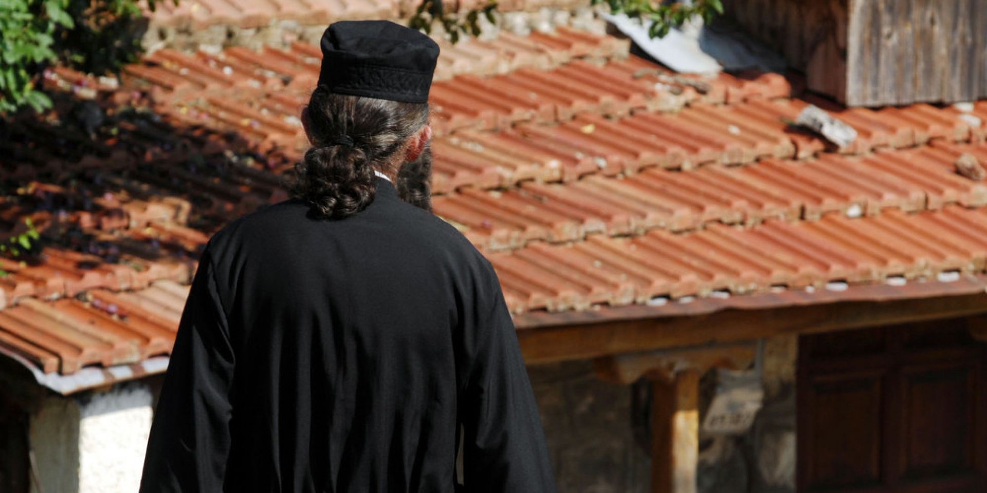 Αρνείται τις κατηγορίες ο παπάς στη Μάνη – «Δείχνει» και συγγενή της για κακοποίηση η ανήλικη