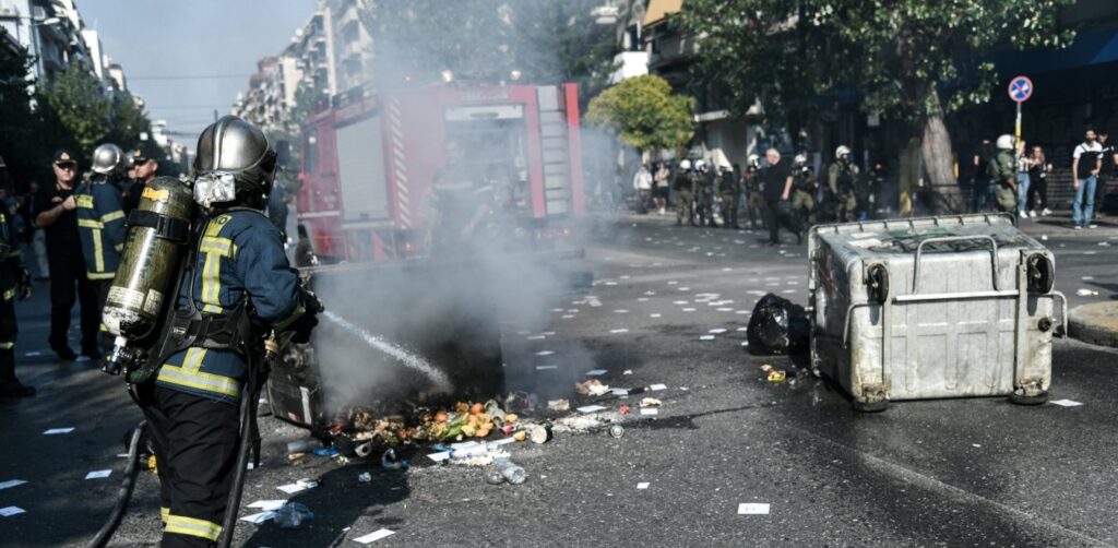 Ανάληψη ευθύνης για τα πρωινά επεισόδια έξω από την ΑΣΟΕΕ