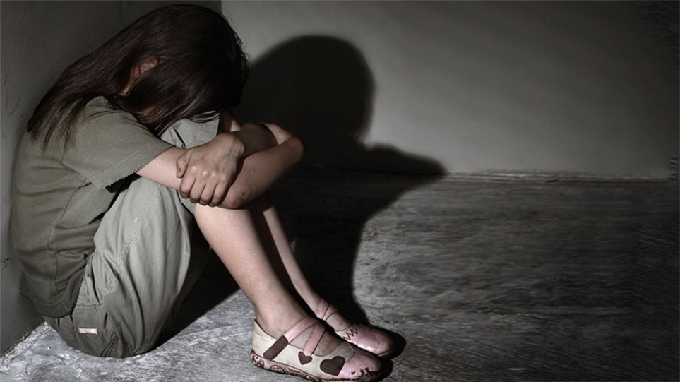 Μάνη: Αρνείται τα πάντα ο ιερέας που κατηγορείται για ασέλγεια σε 12χρονη