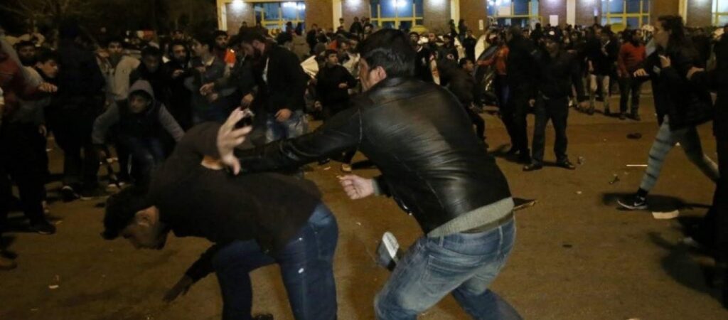 Θεσσαλονίκη: Κάτοικος κατέγραψε συμπλοκές αλλοδαπών από το μπαλκόνι του (βίντεο)