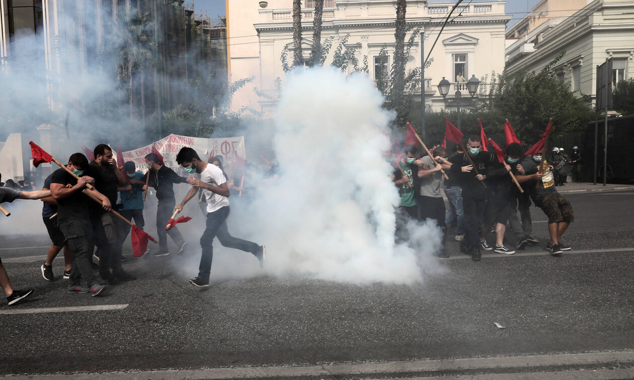 Ένταση και χημικά σε πορεία φοιτητών στο κέντρο της Αθήνας