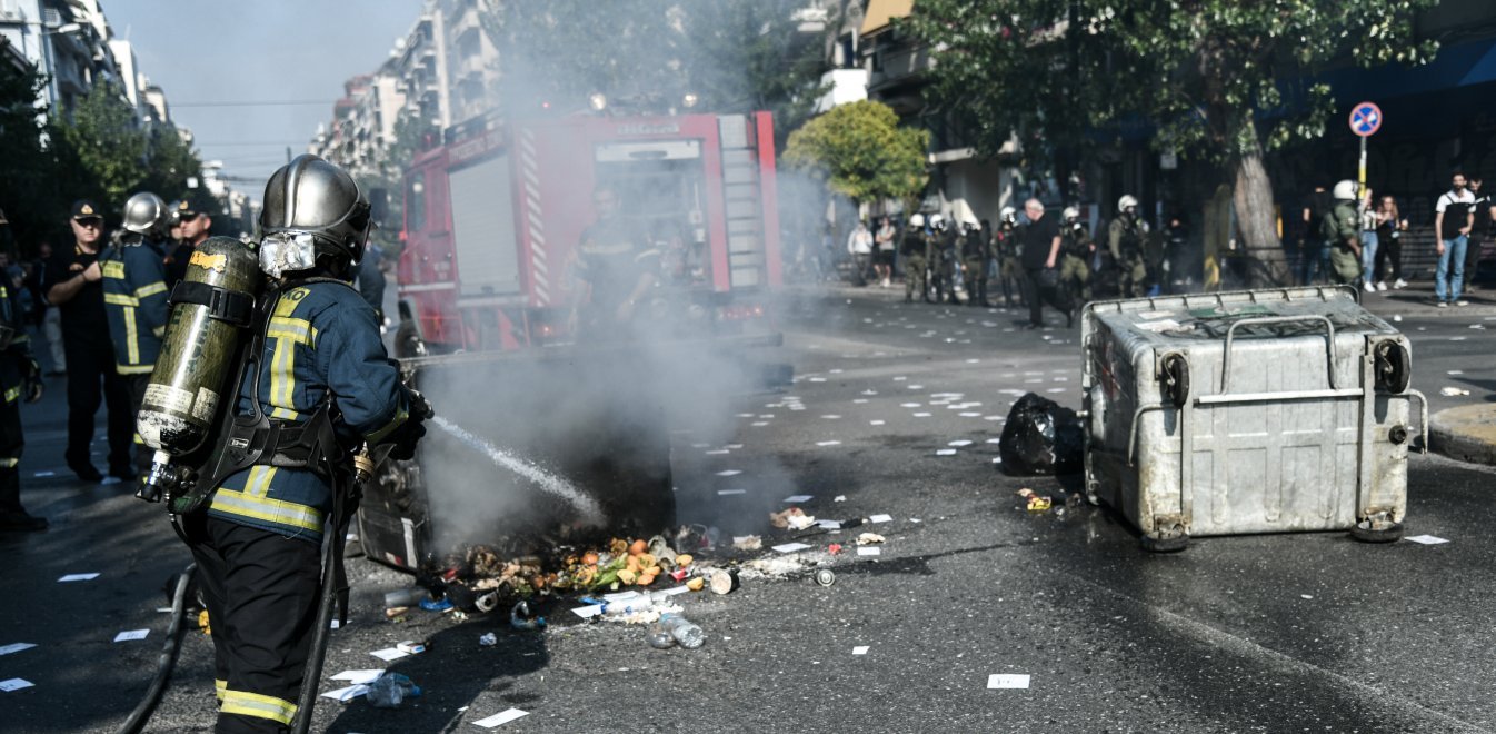 Ένταση έξω από την ΑΣΟΕΕ