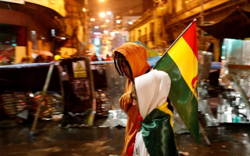 Βολιβία: Πέντε υποστηρικτές του Έβο Μοράλες σκοτώθηκαν σε συγκρούσεις με δυνάμεις της αστυνομίας και του στρατού