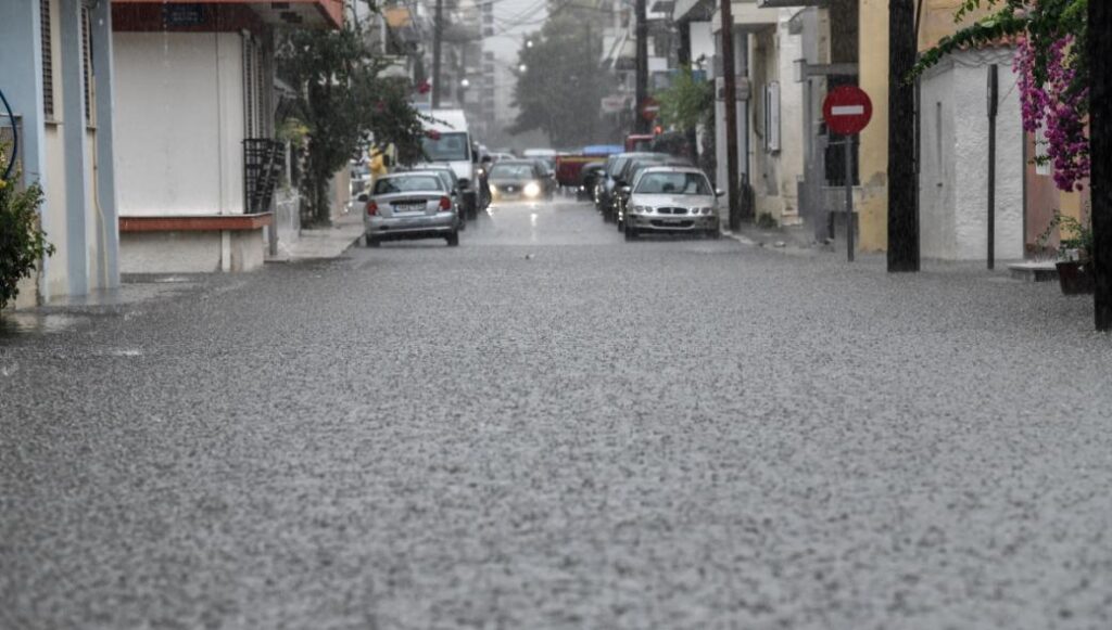 Πύργος Ηλείας: «Σάρωσε» η κακοκαιρία – Πλημμυρισμένα σπίτια και δρόμοι (φωτο)